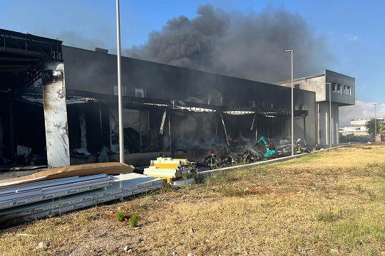 Incendio zona industriale di Battipaglia del 24 agosto: monitoraggio diossine in corso