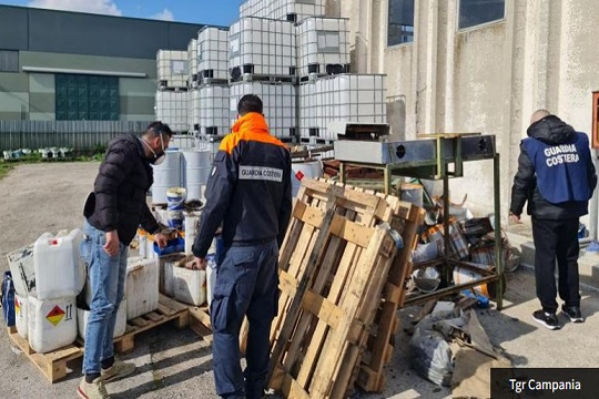 Controlli nell'area flegrea, sequestrato uno stabilimento a Giugliano